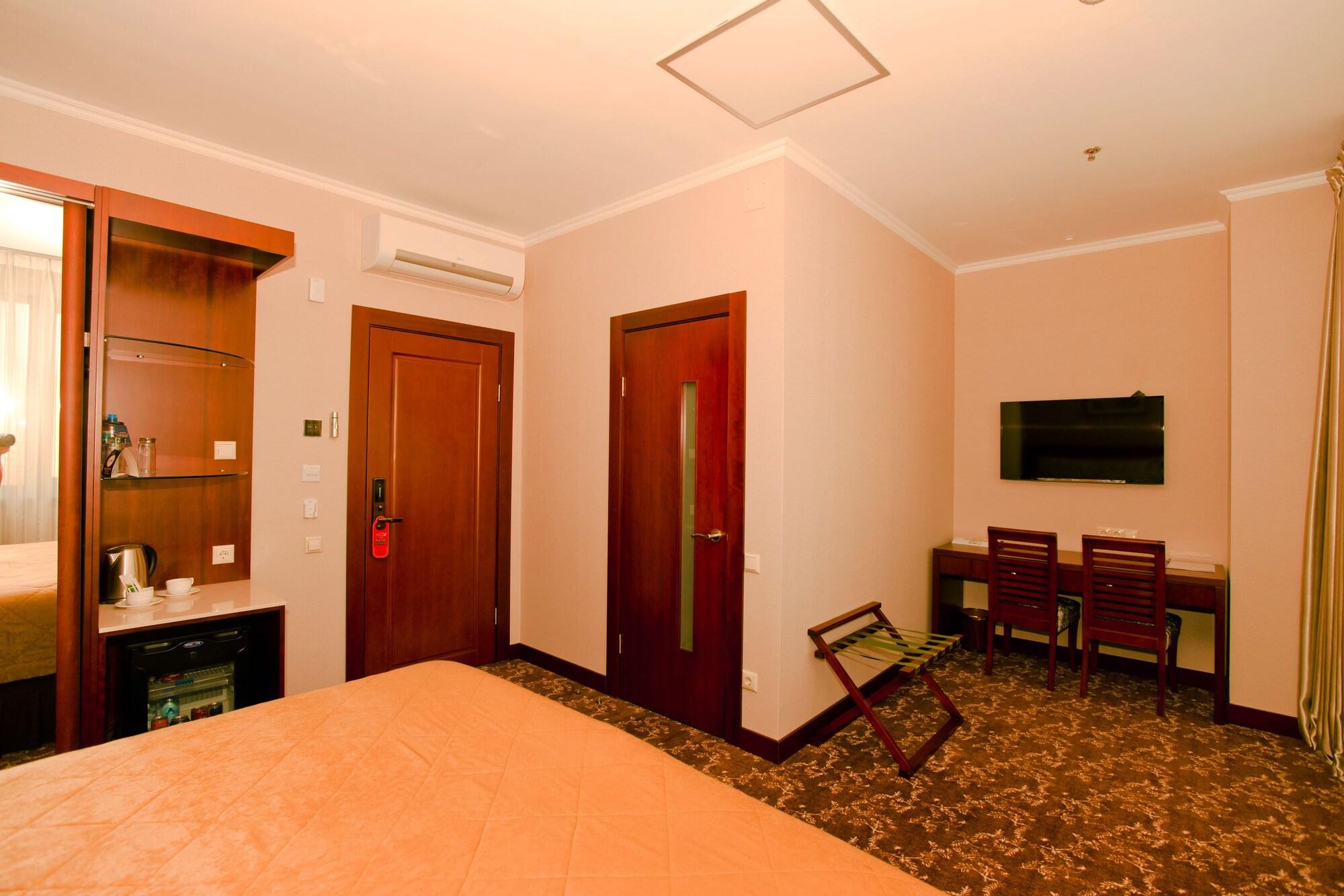 Grand Voyage 4* Almatı