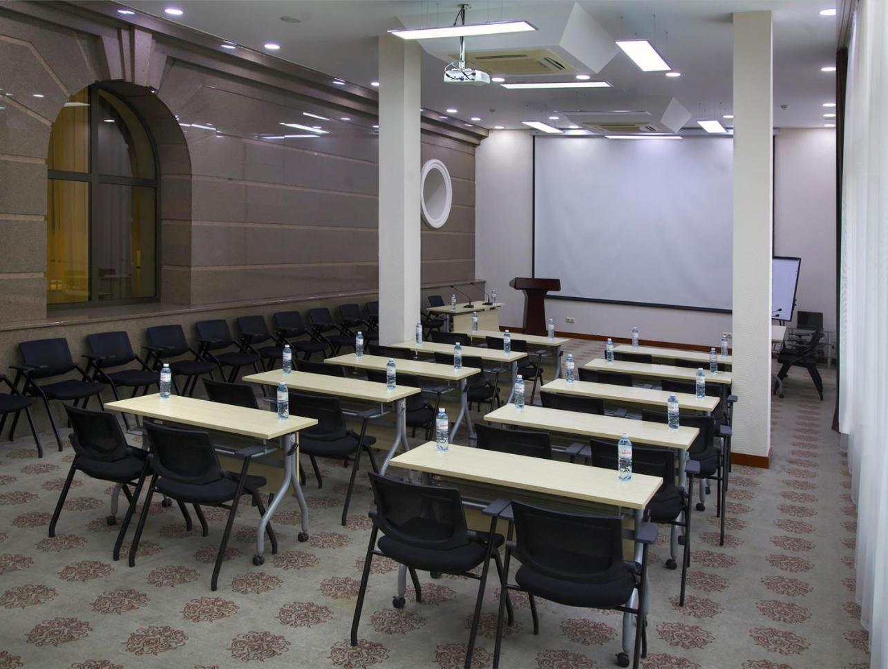 Grand Voyage 4* Almatı